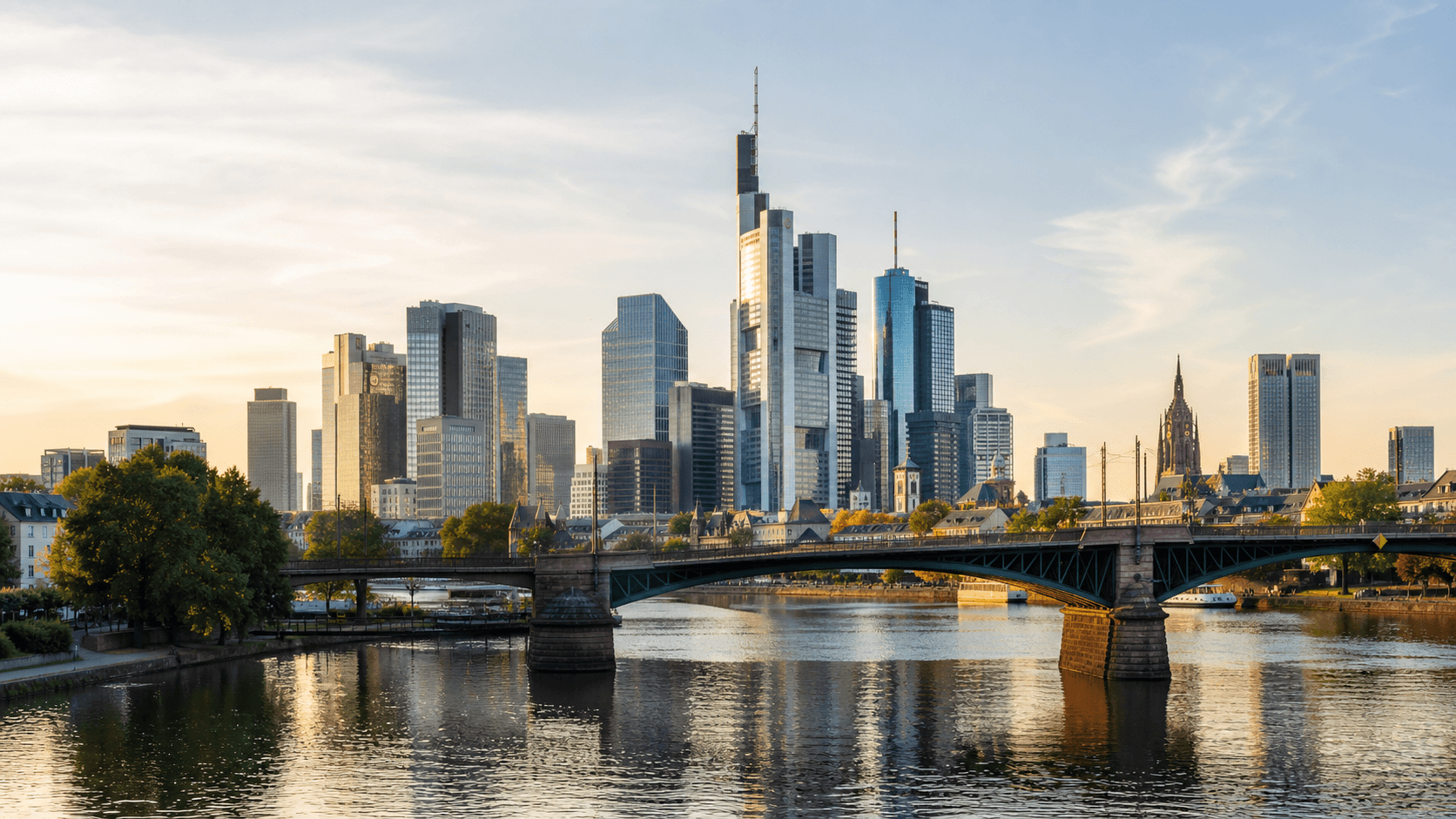 Uitzicht op Frankfurt, bestemming van deze treinroute